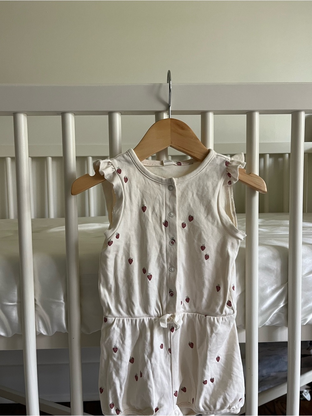Colored Organics Amelia Romper  
Strawberry / Berry / 12-18M